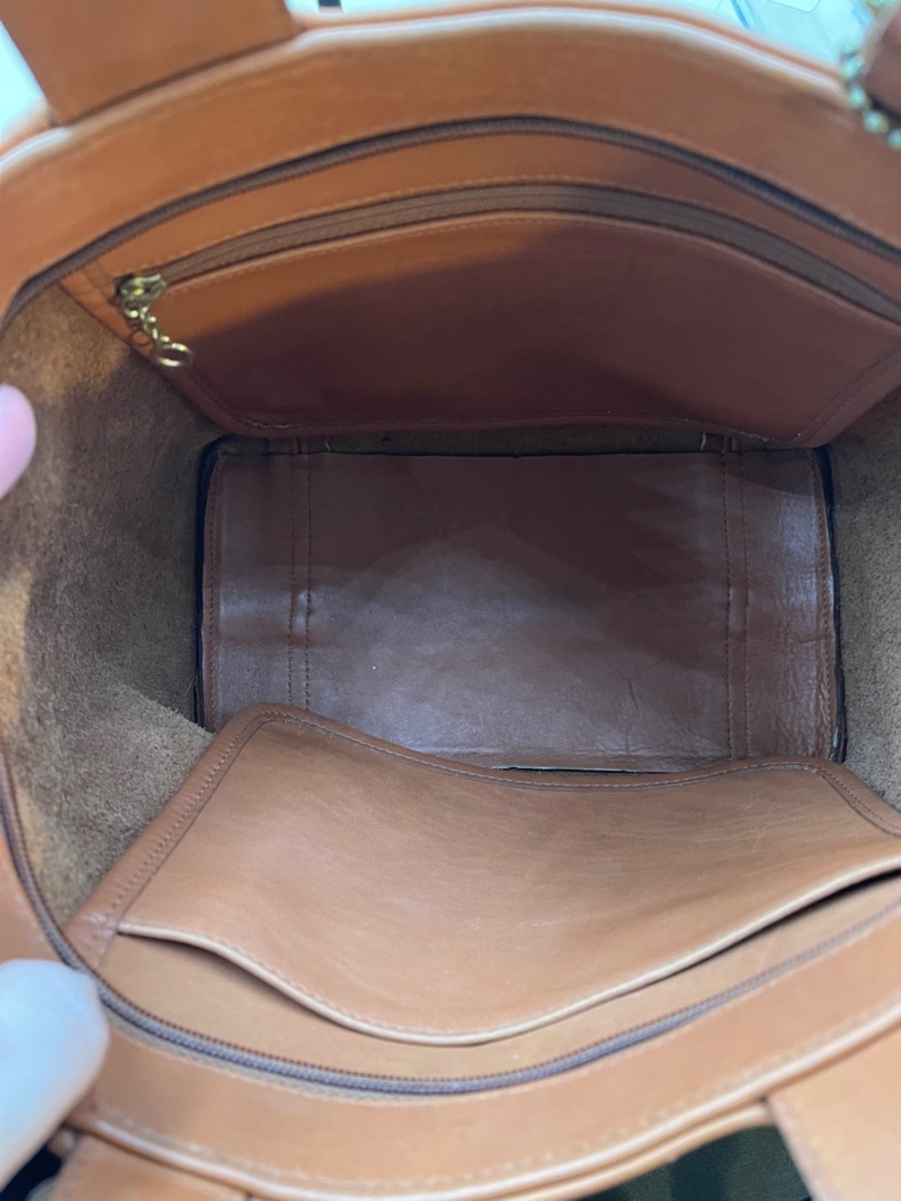 Vintage Coach Leather Tote Bag in Warm Tan Classic Style Small Tote - Picture 4 of 9